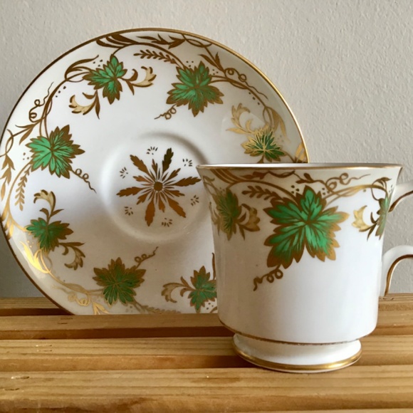 Vintage Royal Chelsea Tea cup and Saucer Set - Picture 2 of 4